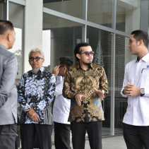 Wakil Ketua DPRD Pekanbaru Dampingi Menteri Investasi dan Berikan Nomor Induk Berusaha bagi Pelaku UMK Pekanbaru