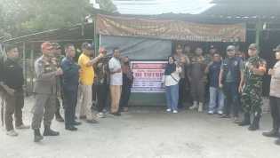 Respon Cepat!! Polsek Tapung Bersama Satpol PP Kampar Segel 7 Warung Remang-Remang di Desa Gading Sari
