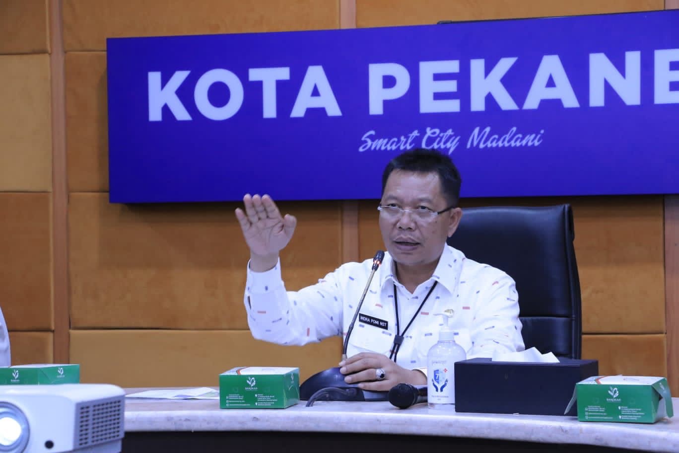 Sekdako Pekanbaru Minta Pemilik Fiber Optik Pakai Kabel Bawah Tanah