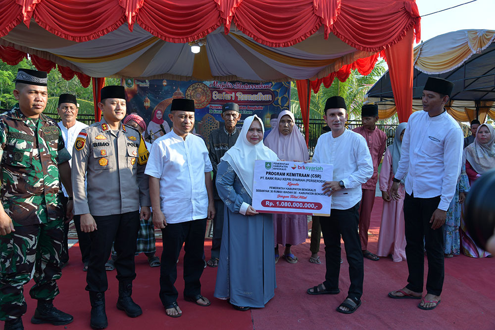 Bupati Safari Ramadhan Perdana di Masjid As-Salam Rupat Utara