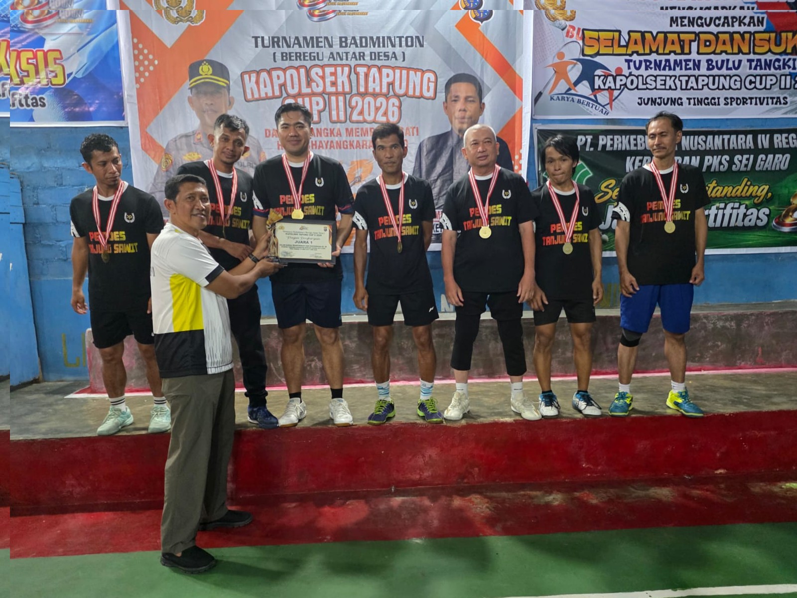 Turnamen Badminton Kapolsek Tapung CUP II 2026, Resmi Di Tutup Kapolsek Tapung di Gor PB Garuda Exsis