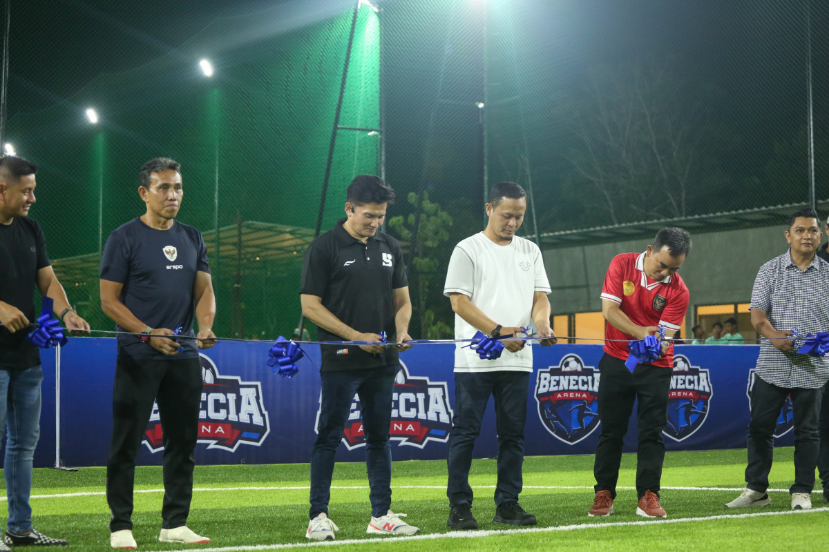 Walikota Pekanbaru Soft Opening Lapangan Mini Soccer Benecia Arena