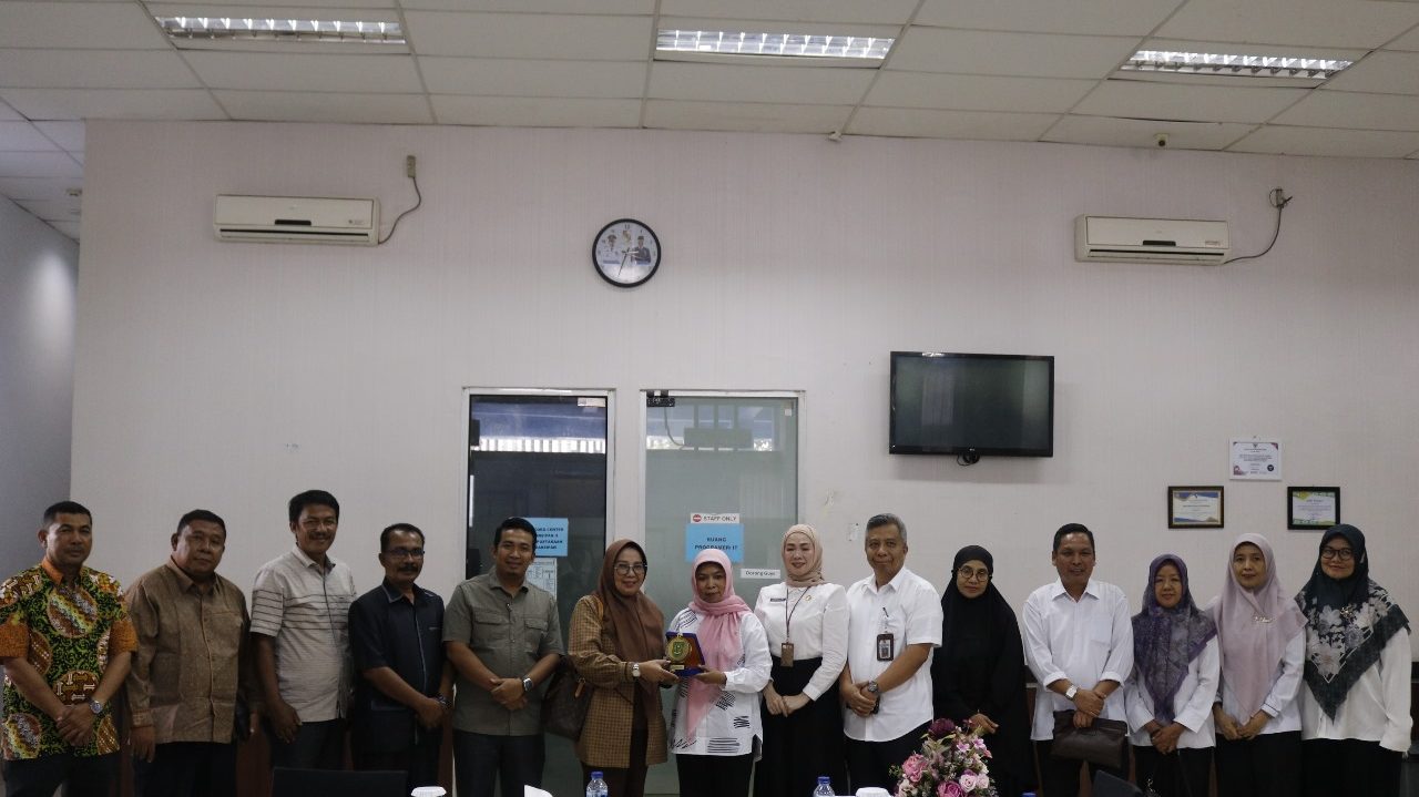 Dispusip Pekanbaru Terima Kunjungan DPRD Kabupaten Indragiri Hulu