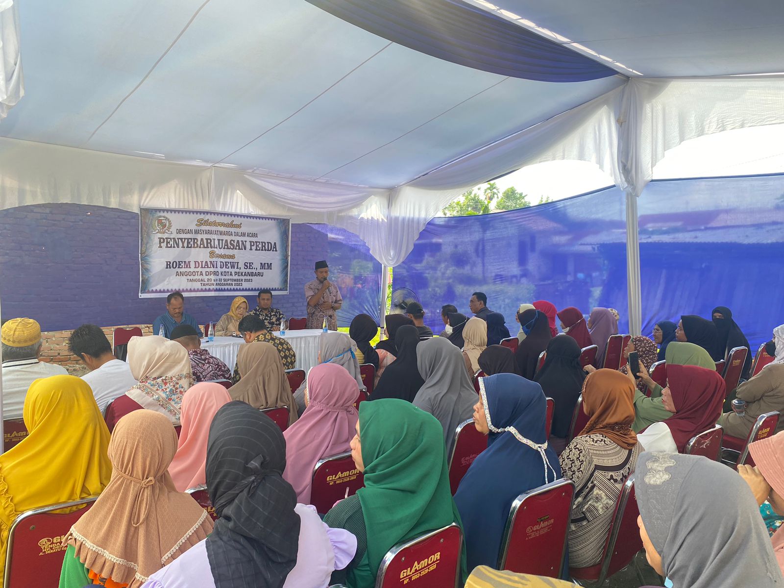Roem Diani Dewi Laksanakan Penyebarluasan Perda 14 Tahun 2018