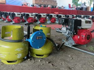 Nelayan dan Petani di Kampar dapat Paket Konversi BBM-LPG