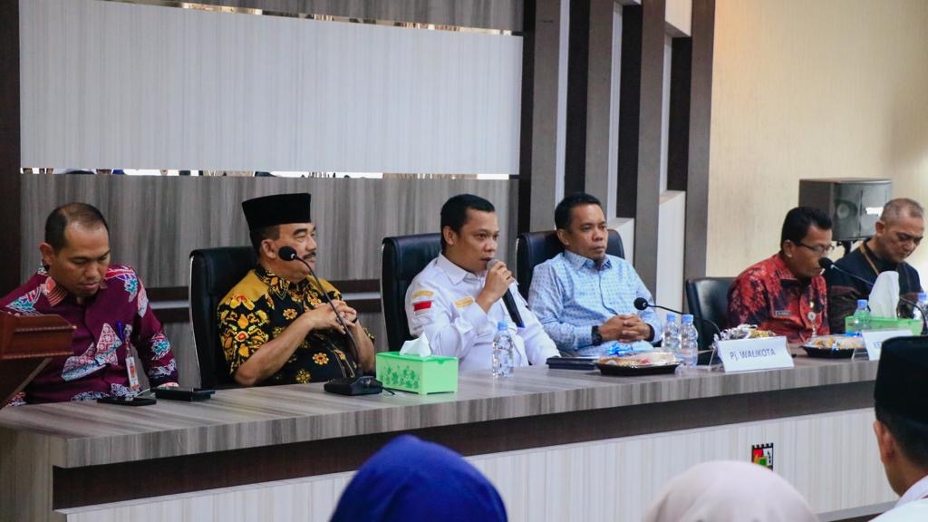 Pj Wali Kota Pekanbaru Ajak Mubaligh Ikut Sampaikan Program Pemko yang Menyentuh Masyarakat