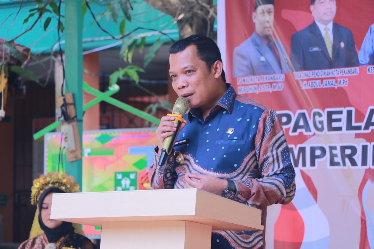 Pemko Pekanbaru Komit Penuhi Pelayanan Dasar di Bidang Pendidikan