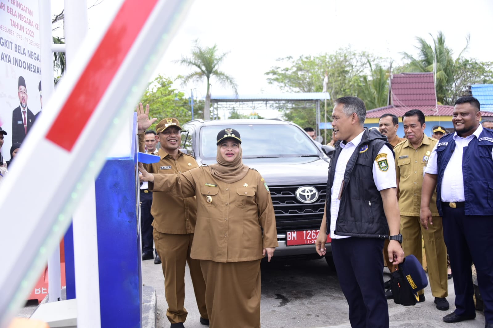 Bupati Kasmarni Tinjau Pelabuhan Roro Sungai Selari, Pantau Penerapan E-Ticketing dan Kantin Baru