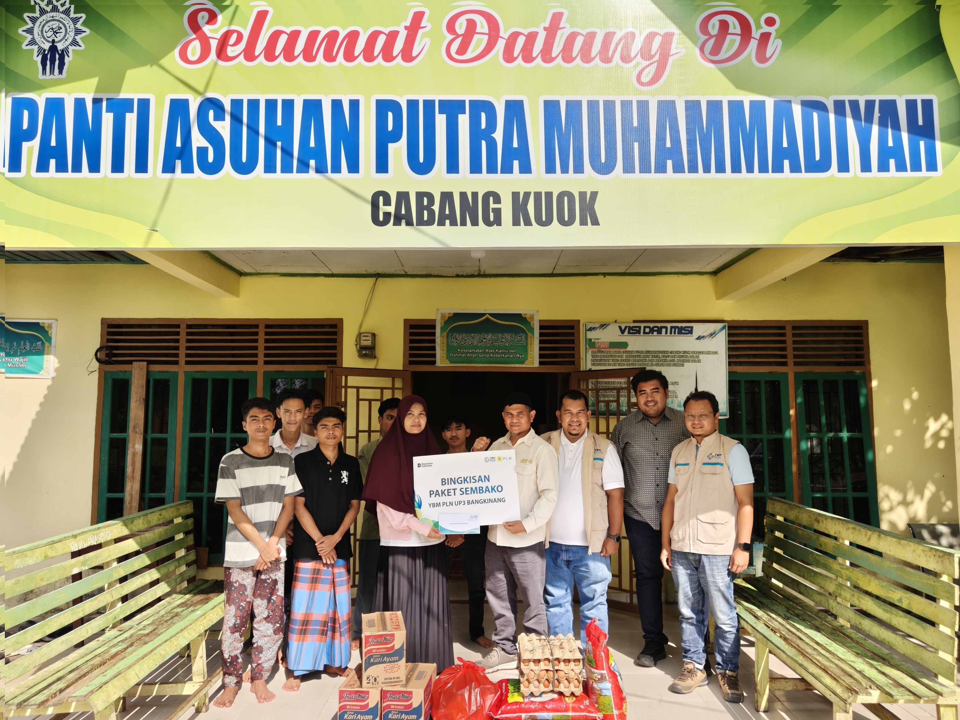 PLN Salurkan Donasi Serentak, Jangkau Masyarakat Membutuhkan di Riau dan Kepri