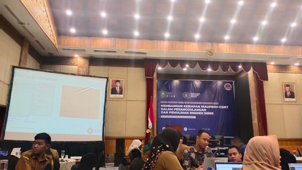 Dua Pegawai Diskominfotiksan Pekanbaru Hadiri Bimtek Cyber Security Drill Test