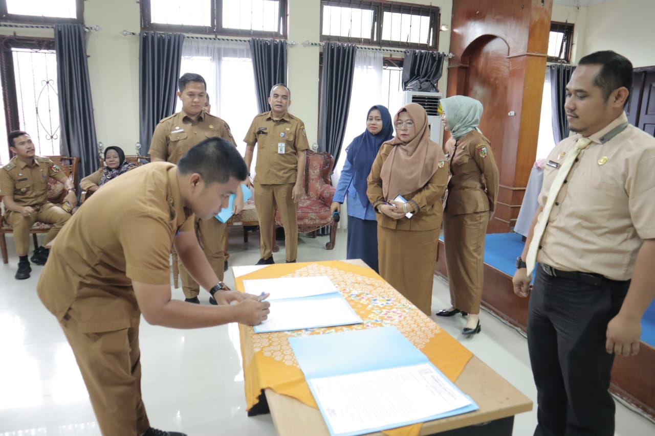 ASN Tenayan Raya Teken Pakta Integritas Netralitas Pemilu 2024