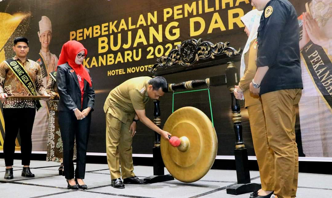 Pj Wali Kota Buka Kegiatan Pembekalan Bujang Dara 2023