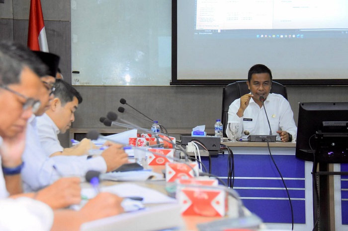 Targetkan PAD Rp800 Miliar, Bupati Kampar Kumpulkan 15 Kepala Dinas