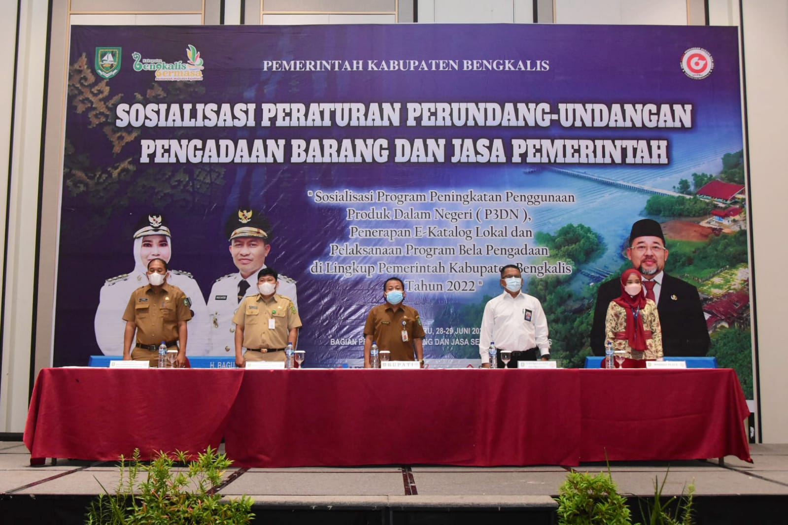 Bupati Kasmarni Buka Sosialisasi Pengadaan Barang dan Jasa