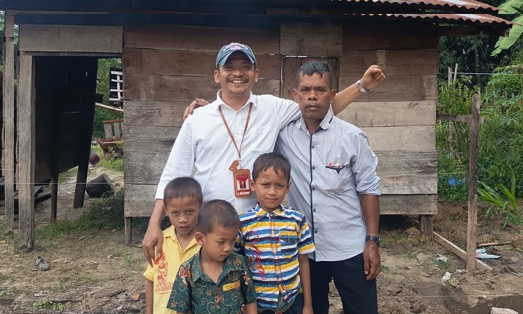 Rumah Pengabdian Pdt. Penrad Siagian Buka Jalan Hak Anak Rentan di Samosir: BPJS Aktif, Pendidikan Dikawal